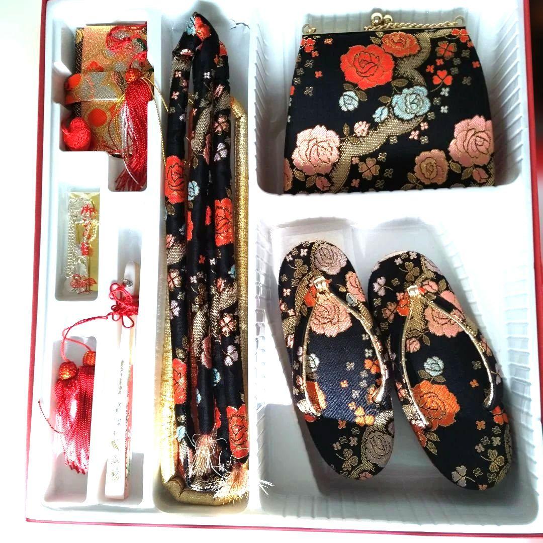 七五三 ・７才女の子　フルセット ・金ラメ入り花柄