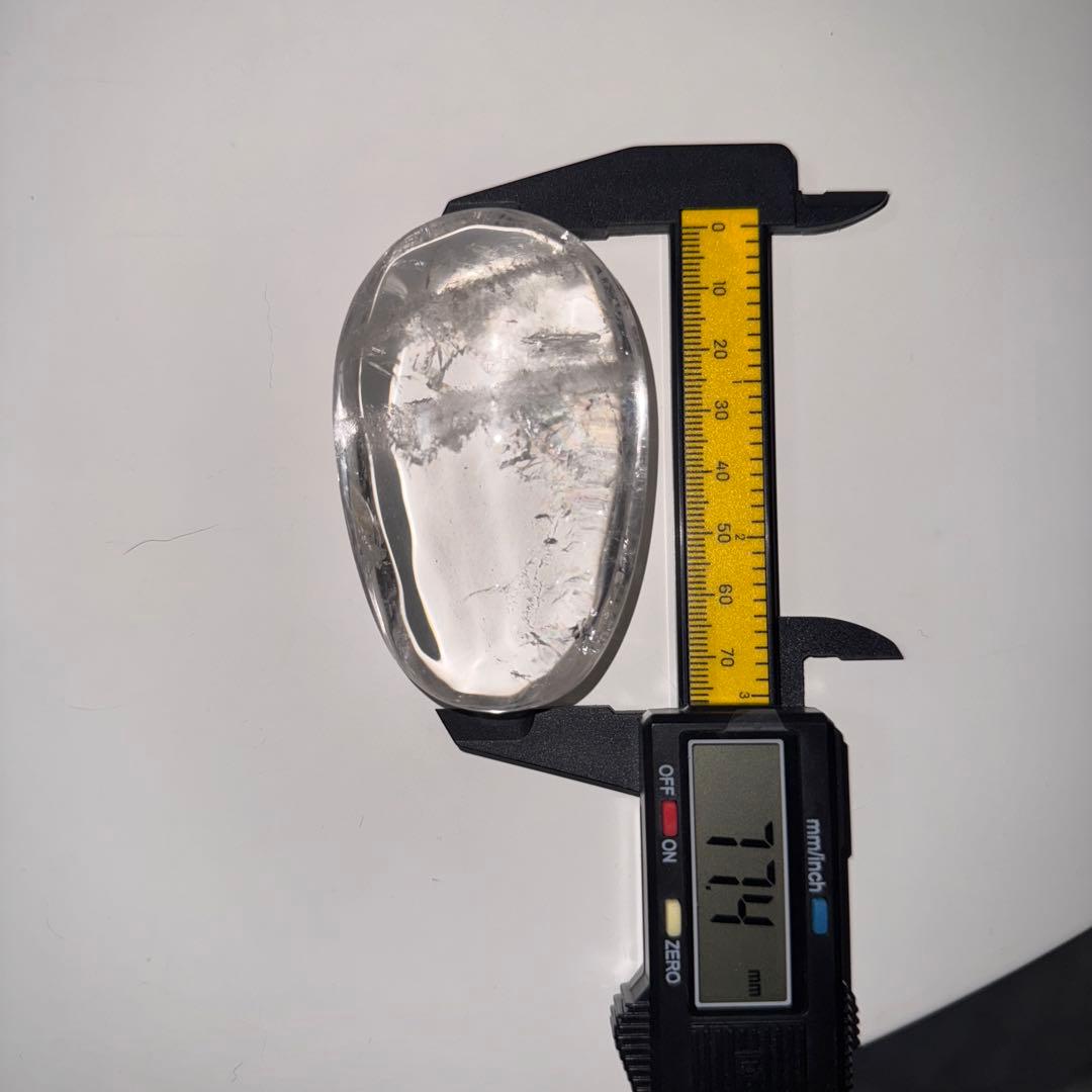 高品質　クリアクォーツ　握り石139.5g 浄化　NO.218