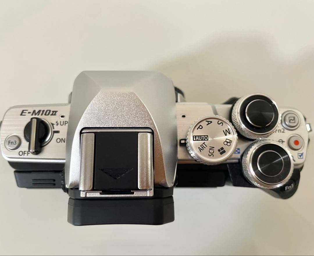 OLYMPUS OM-D E-M10 MarkII EZダブルズームキット