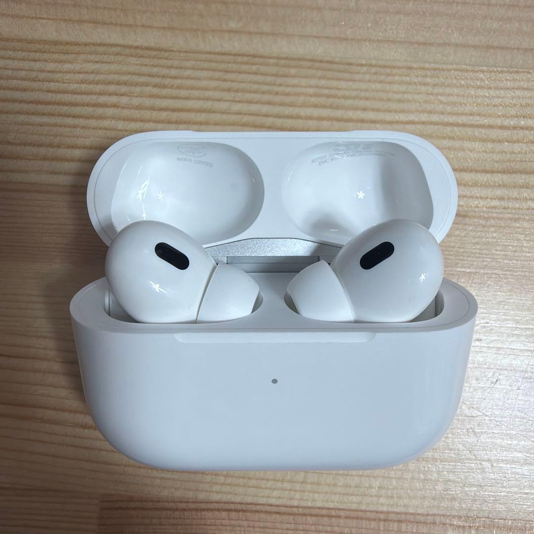 AirPods Pro 2　充電ケース新品　付属品完備 Lightning端子