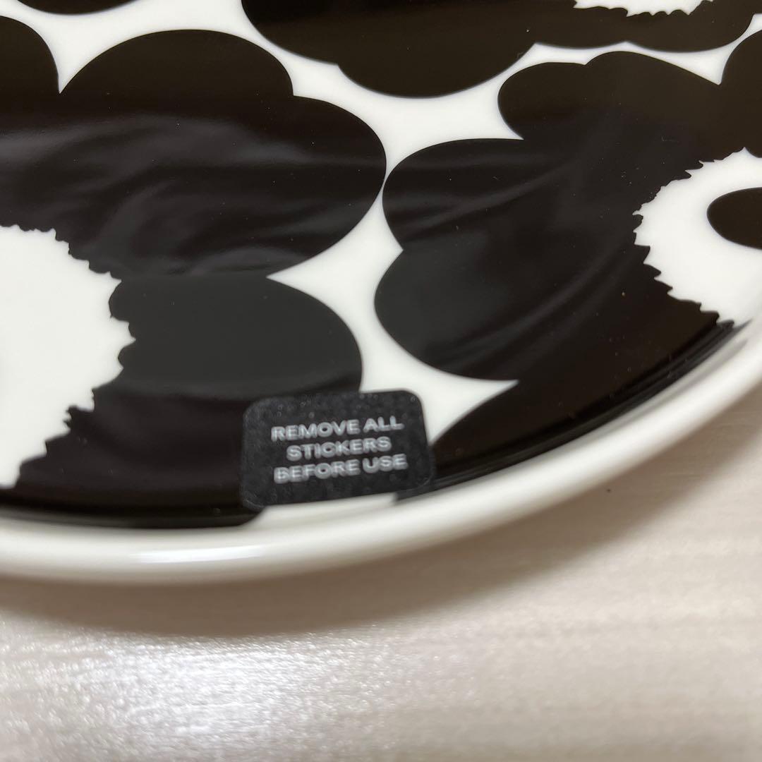 マリメッコ　新品未使用　黒白花柄皿 直径約20cm 2枚セット