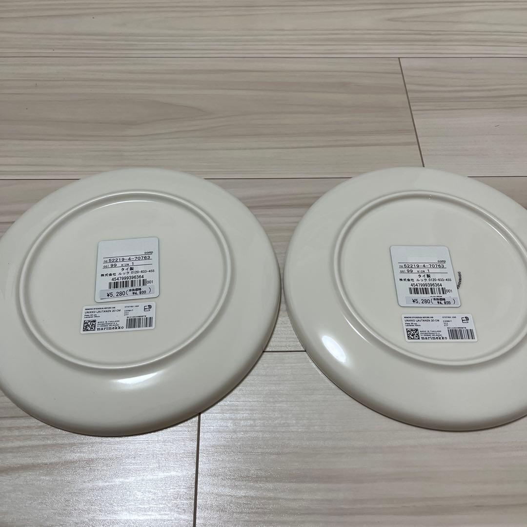 マリメッコ　新品未使用　黒白花柄皿 直径約20cm 2枚セット