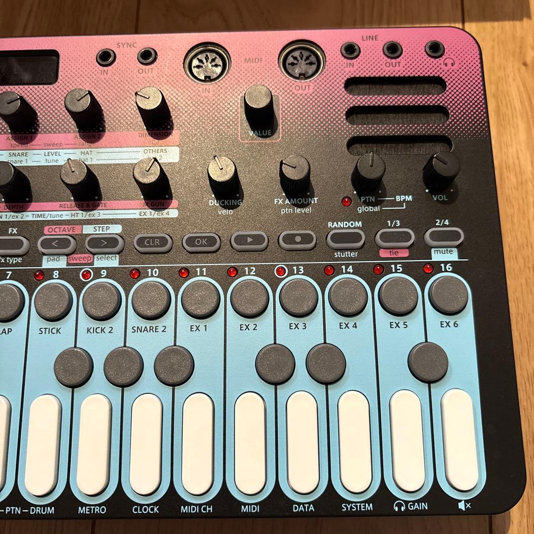 【美品】SONICWARE LIVEN BASS BEATS シンセサイザー