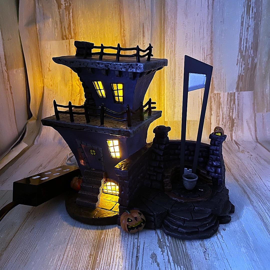 ナイトメア ビフォア クリスマス ハロウィンヴィレッジ ギロチンハウス