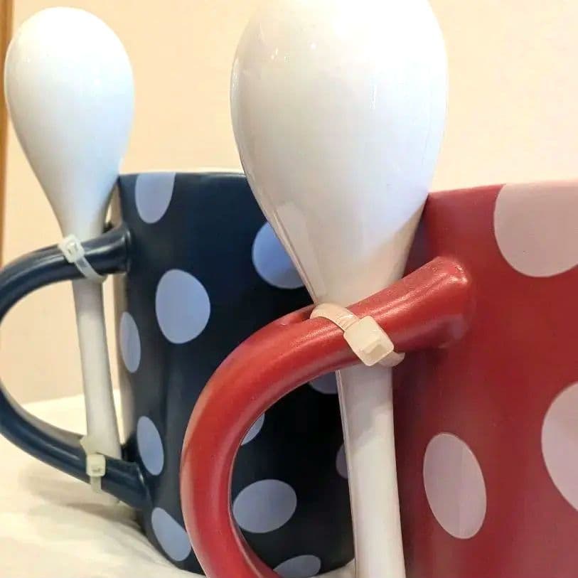 【新品　未使用】ディズニーパーク限定　ペア　マグカップ　専用スプーン付き　廃盤品