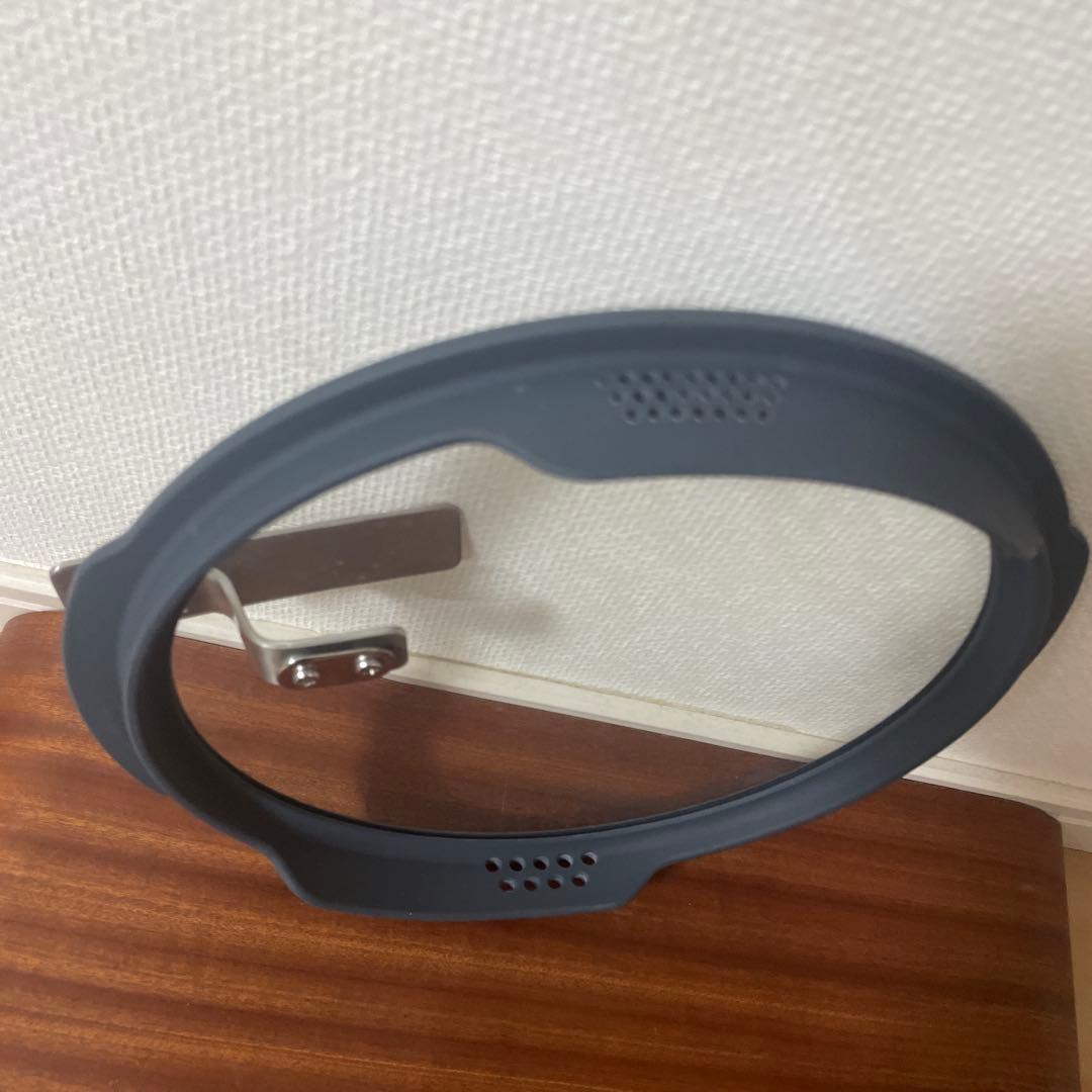 ヘンケルス　ツベリング 両手鍋24センチガラス蓋付き　保証書、箱有り