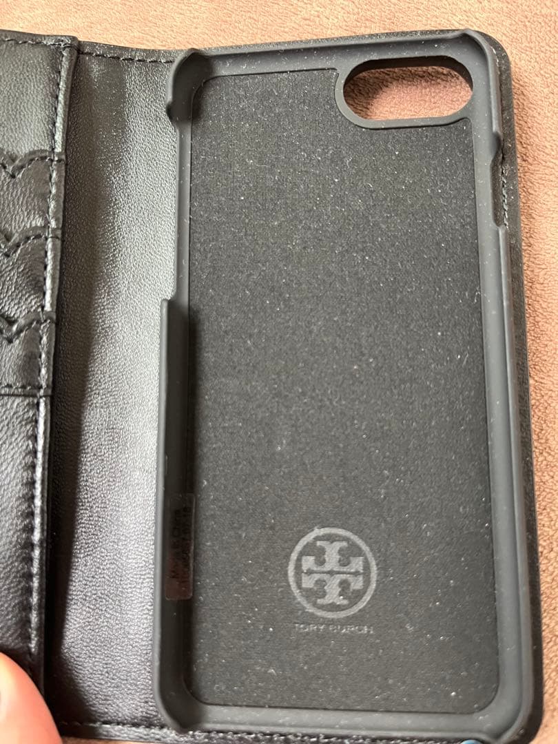 TORY BURCH 新品未使用iPhoneキルティング 手帳型ケース