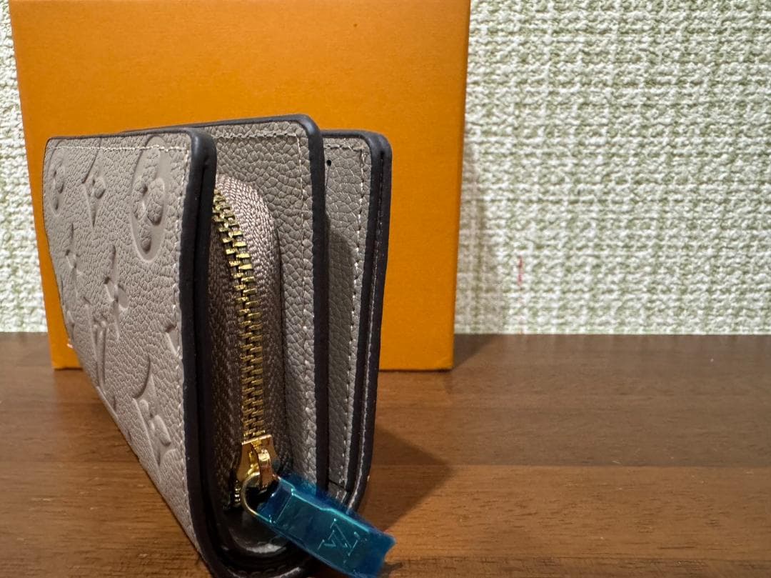 【美品】LOUIS VUITTON (ルイヴィトン) 二つ折り財布