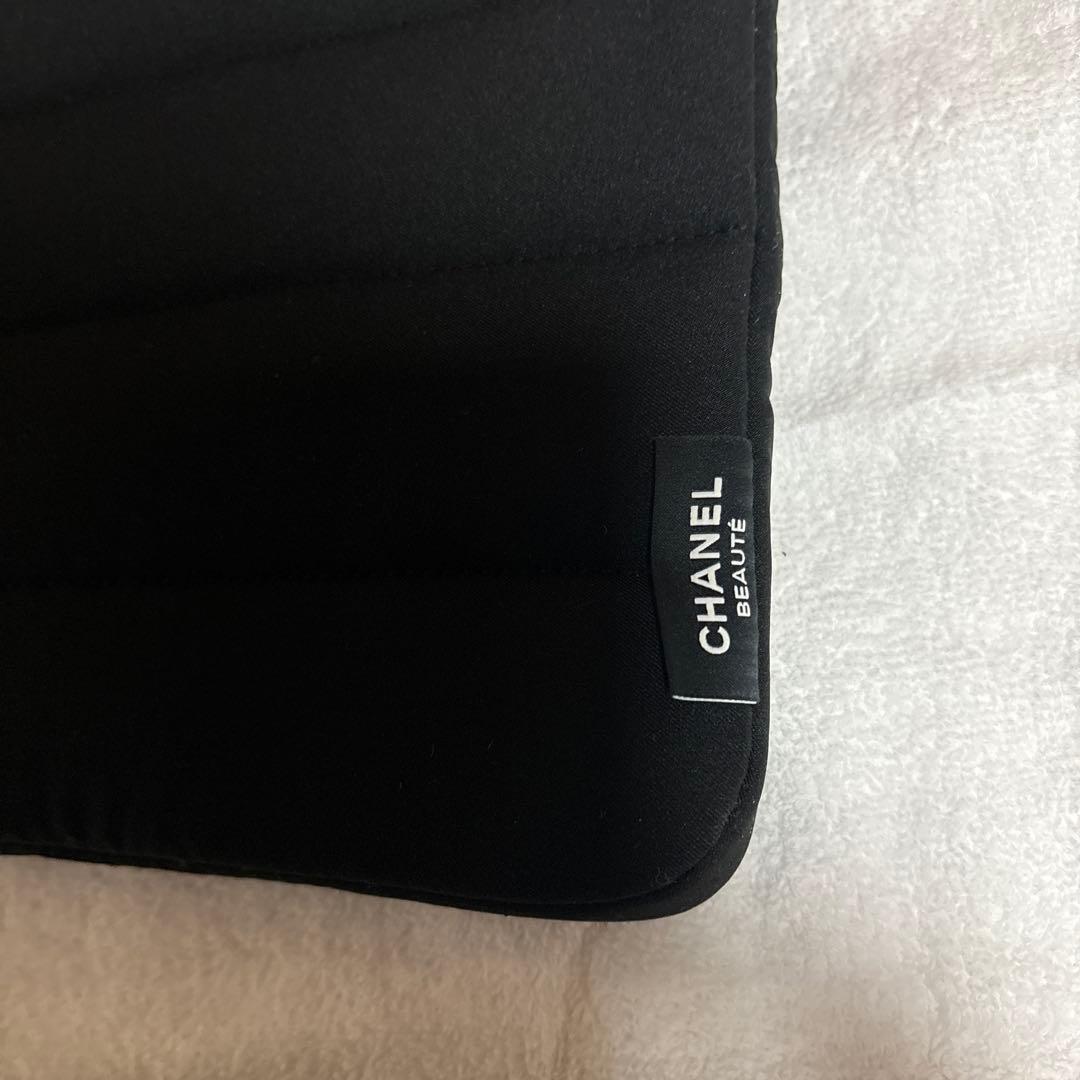 CHANELノベルティのパソコンケース