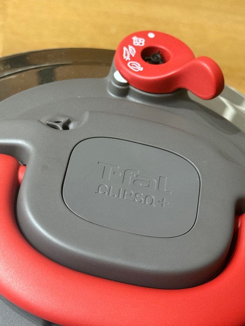 美品！！【ティファール　圧力鍋　6L】