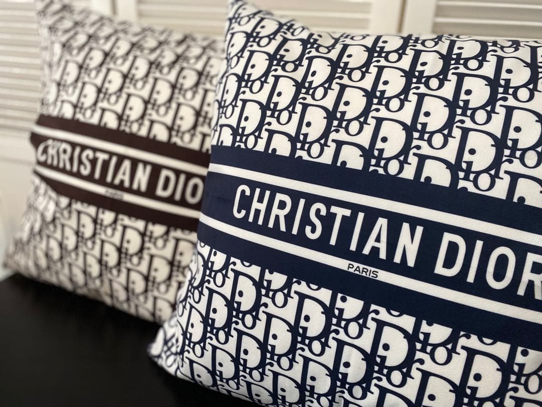 DIOR ノベルティクッションカバー 2枚セット♪ネイビーラスト一点