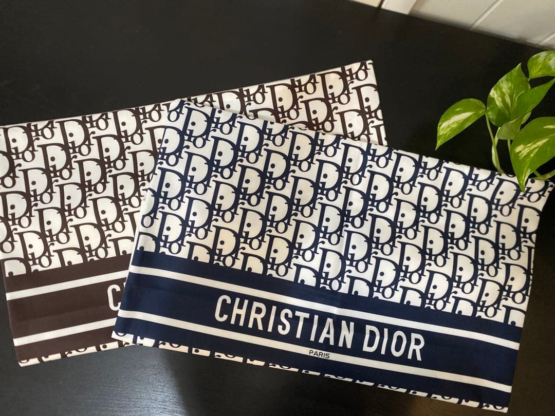 DIOR ノベルティクッションカバー 2枚セット♪ネイビーラスト一点