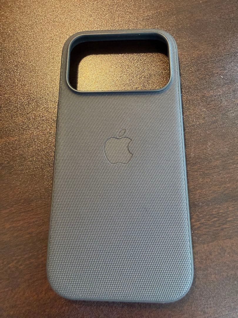 早い者勝ち　Apple純正　iPhone17pro テックウーブンケース　黒