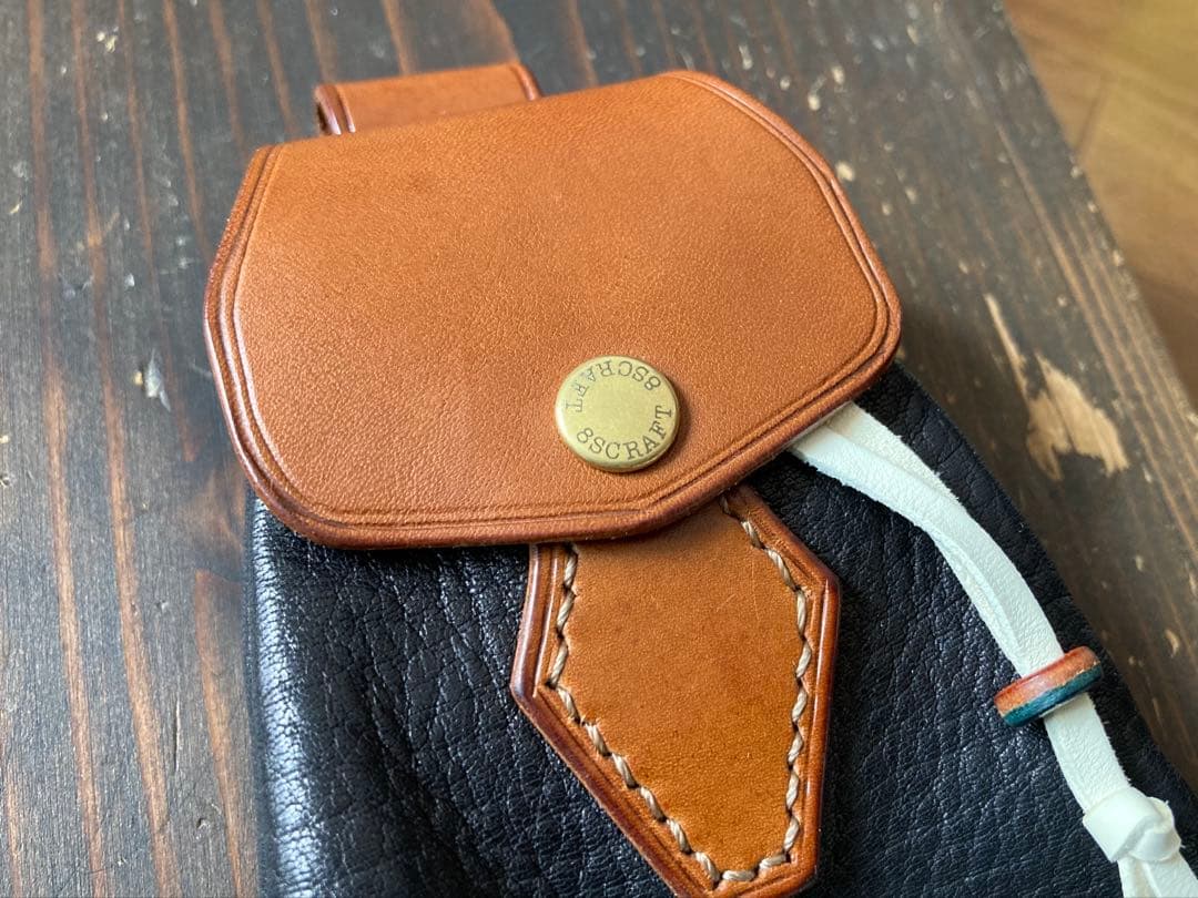 レザークラフト　ハンドメイド　イタリア革 ミネルバリスシオと鹿革のレザーポーチ