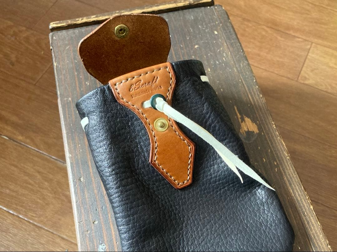 レザークラフト　ハンドメイド　イタリア革 ミネルバリスシオと鹿革のレザーポーチ
