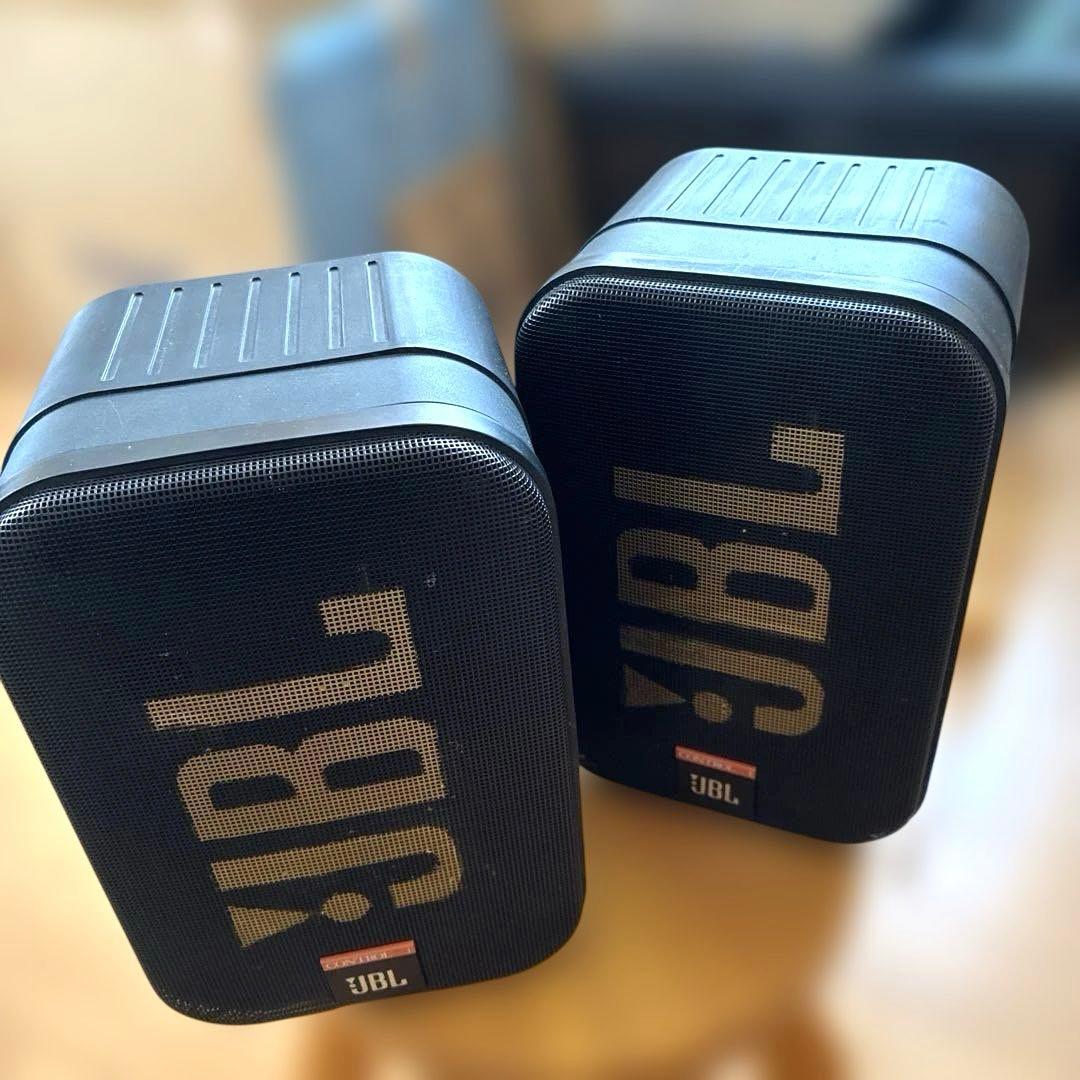 JBL コントロール1 スタジオモニタースピーカー（シリアルナンバー付き）