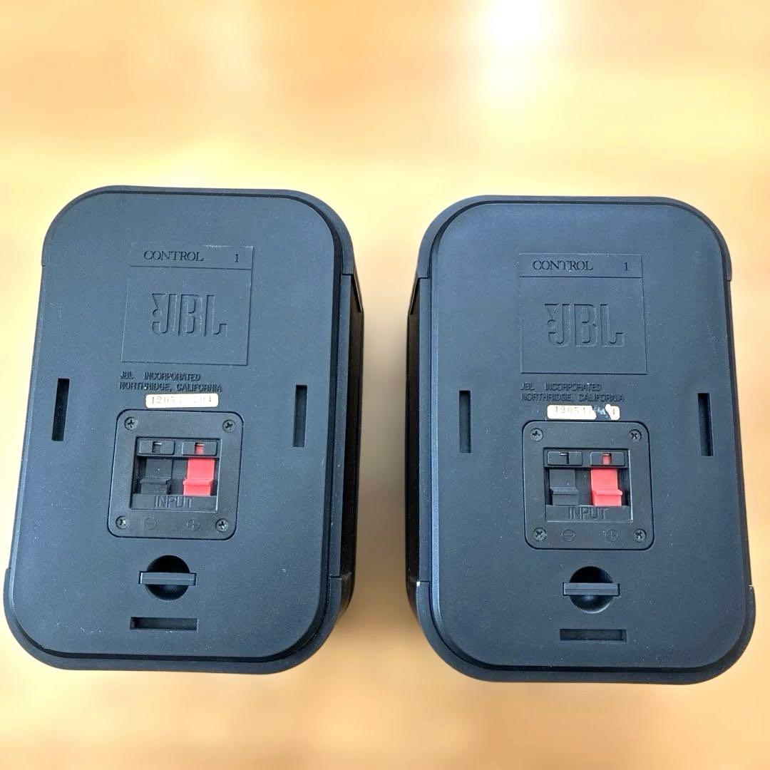 JBL コントロール1 スタジオモニタースピーカー（シリアルナンバー付き）