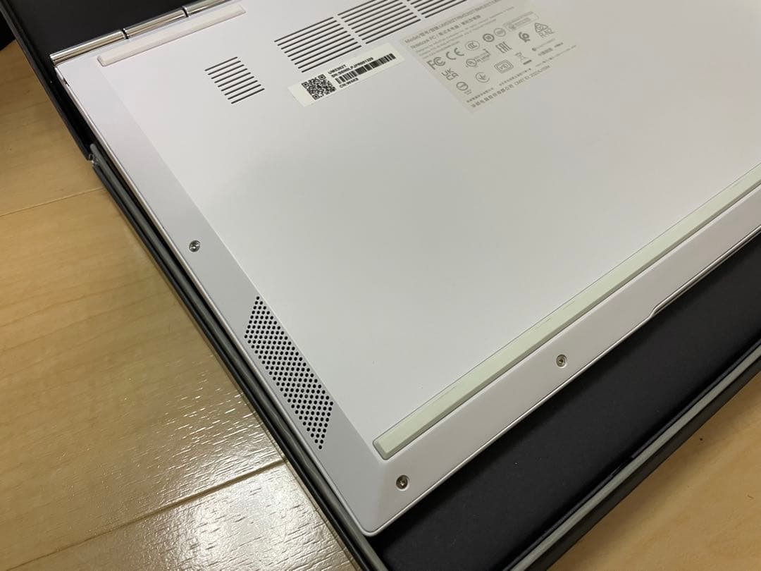 「美品」ASUS Zenbook 13 OLED Ryzen7 16GB 1TB