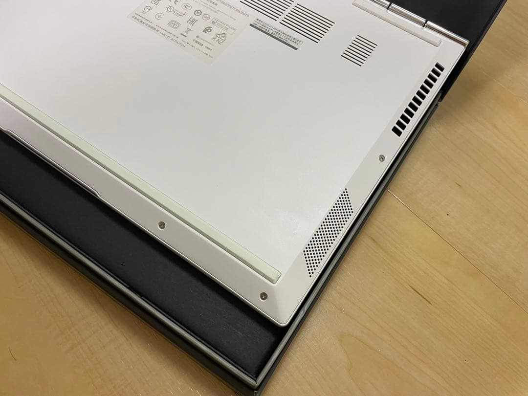 「美品」ASUS Zenbook 13 OLED Ryzen7 16GB 1TB