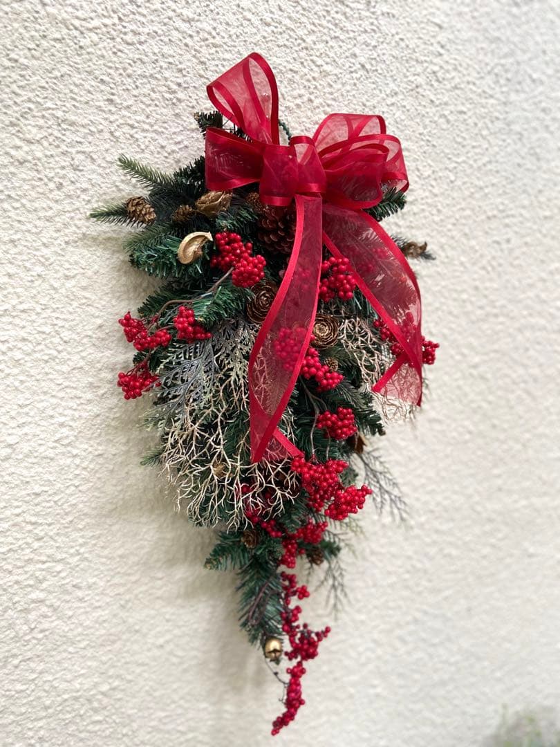 クリスマススワッグ　縦長　アーティフィシャルフラワーアレンジメント