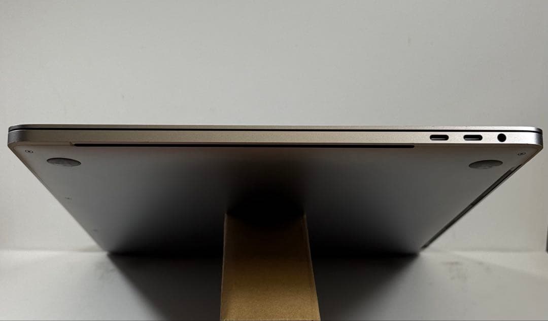 MacBook本体 Apple MacBook Pro 15 2016 i7/16GB/500GB