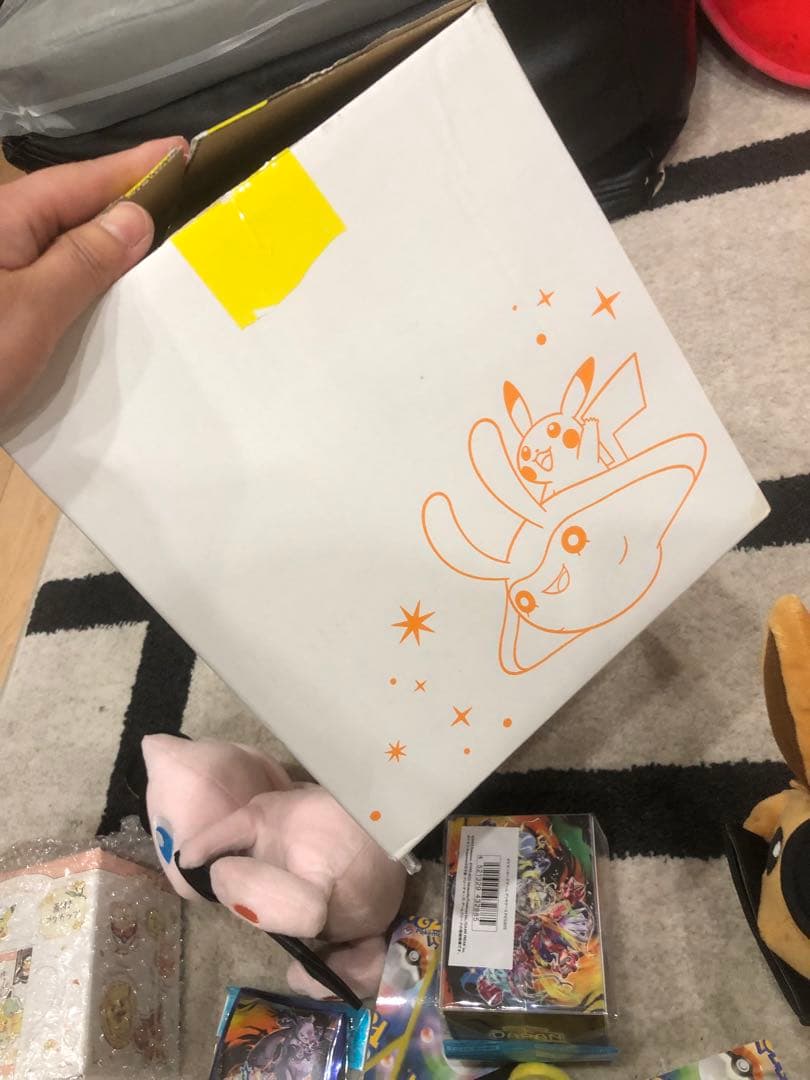 新品　ポケモン ピカピカボックス2025 ぬいぐるみ ポケモンカード まとめ売り