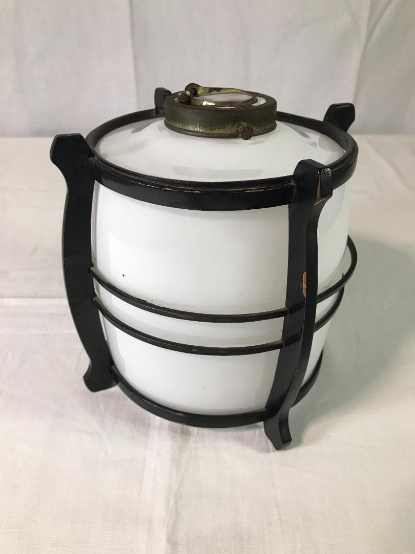 乳白ガラス　レトロライト　天井吊り下げ 2点セット