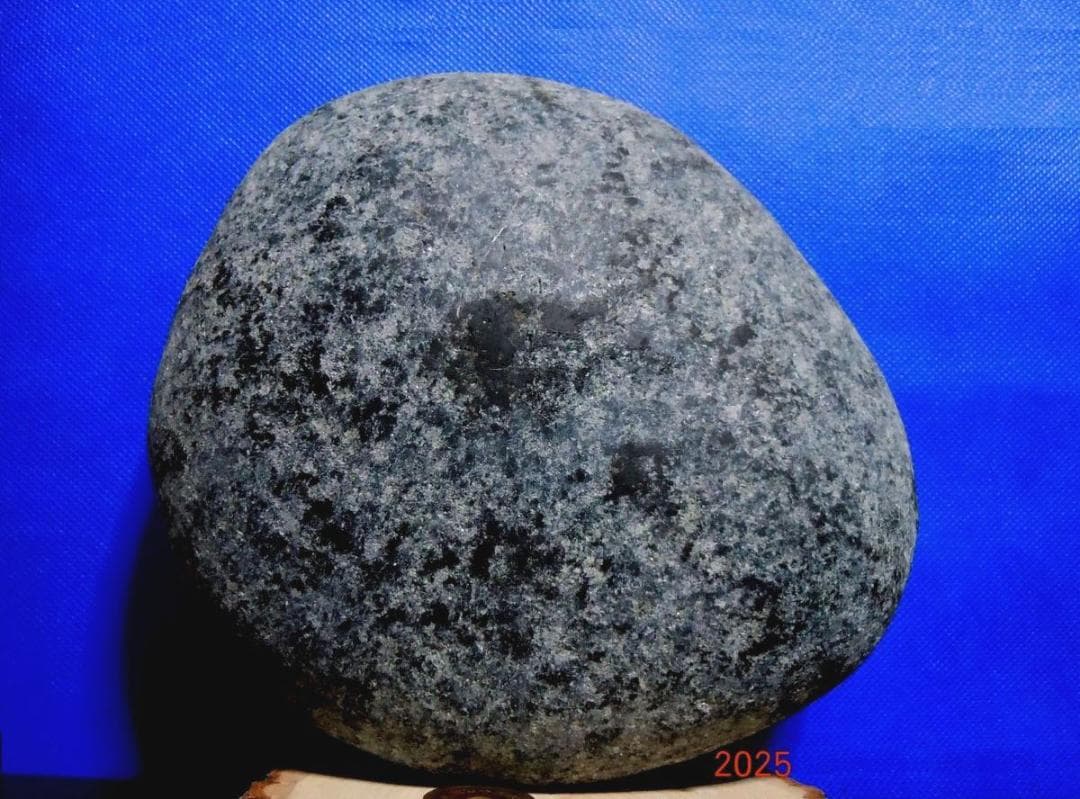 宮崎ヒスイ海岸・天然無垢の糸魚川翡翠・黒 3,000g