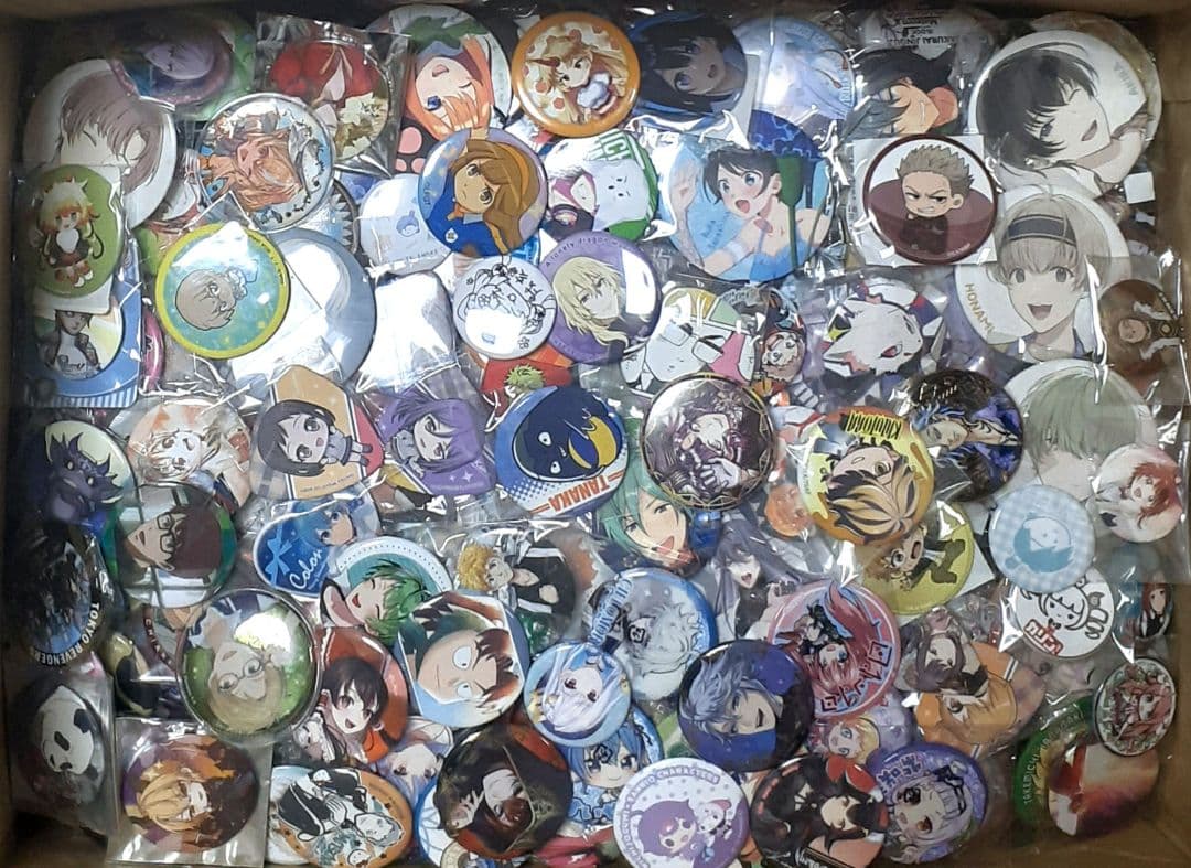 アニメ キャラクター 缶バッジ 大量 1000点以上 まとめ売り