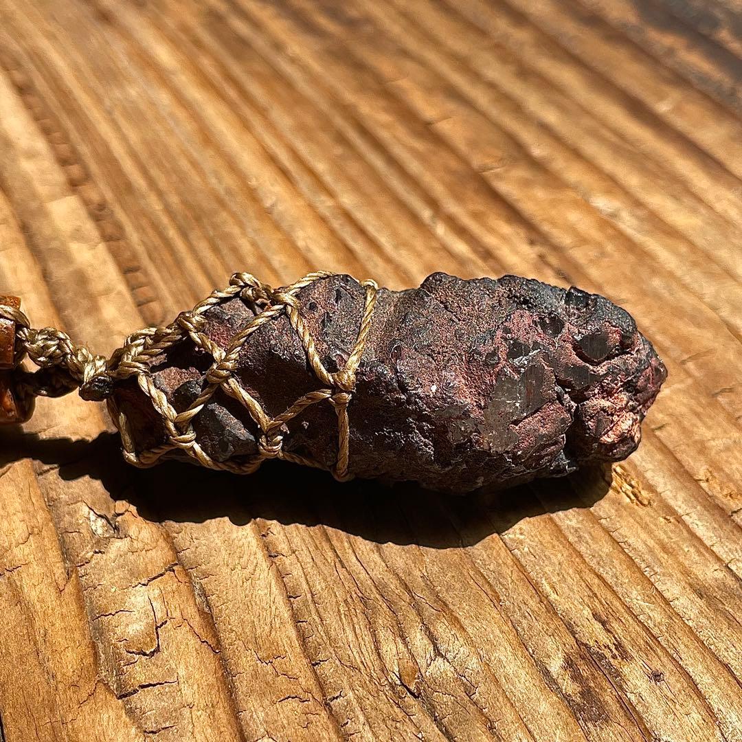 ヒマラヤ水晶 + 溶岩 ＊ ハンドメイド マクラメネックレス