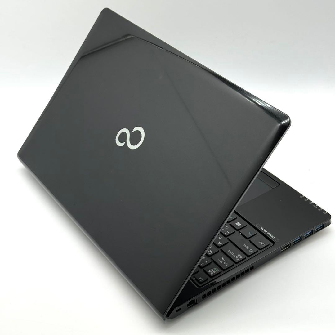 ノートパソコンLifebook Core i7搭載 16GB 新品SSD512