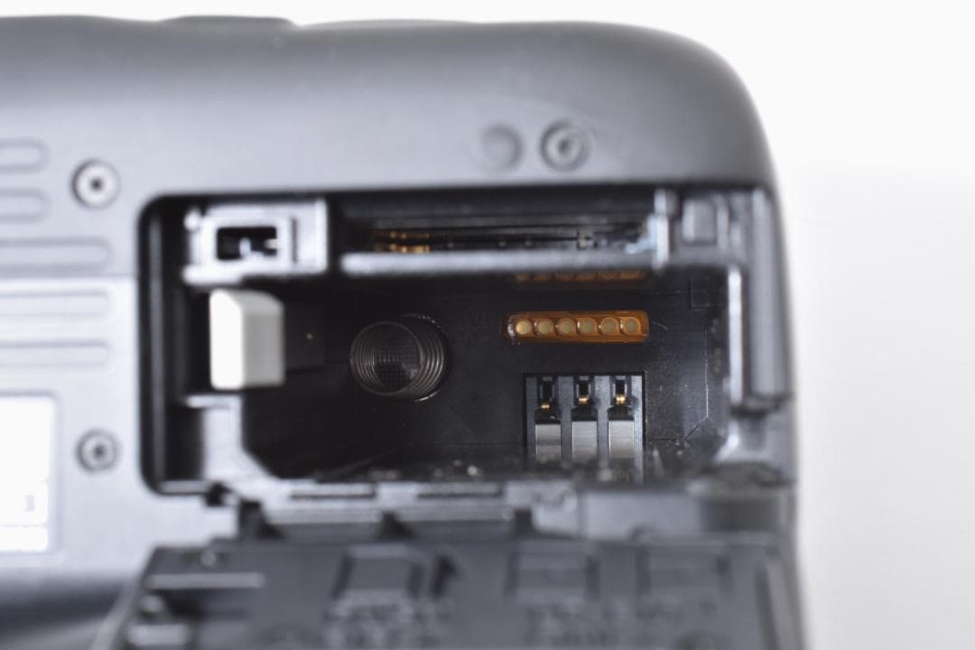 《ショット極少》 キヤノン Canon EOS Kiss X50 レンズセット