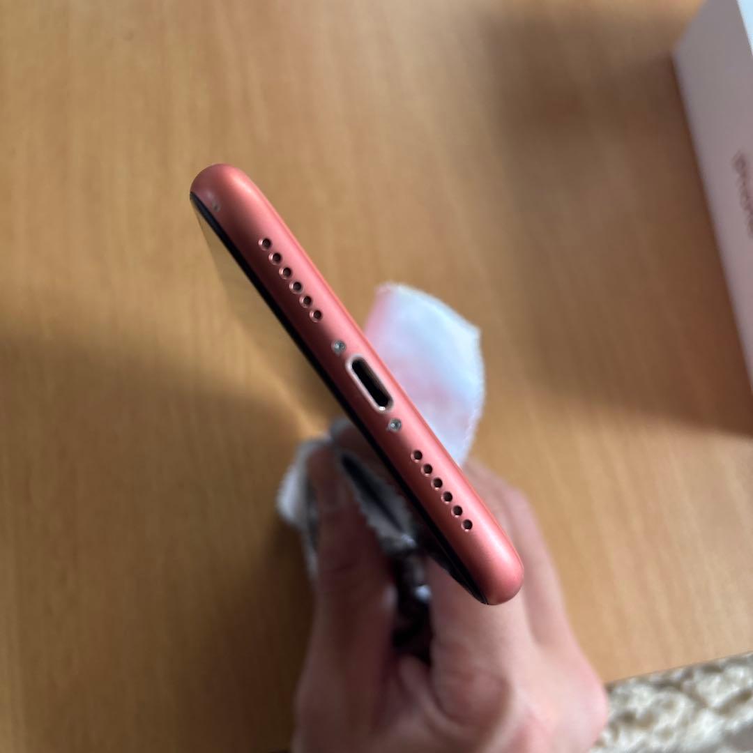 Apple iPhone XR コーラル 本体