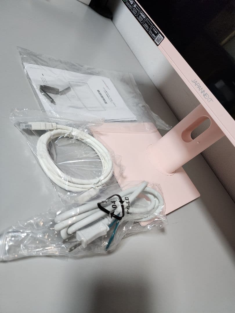 可愛い　ピンク　JAPANNEXT 23.8インチゲーミングモニター　180Hz
