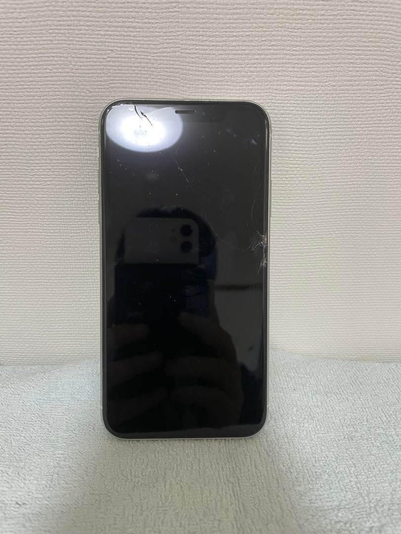 ヤ*ト様 Apple iPhone XR ホワイト 本体