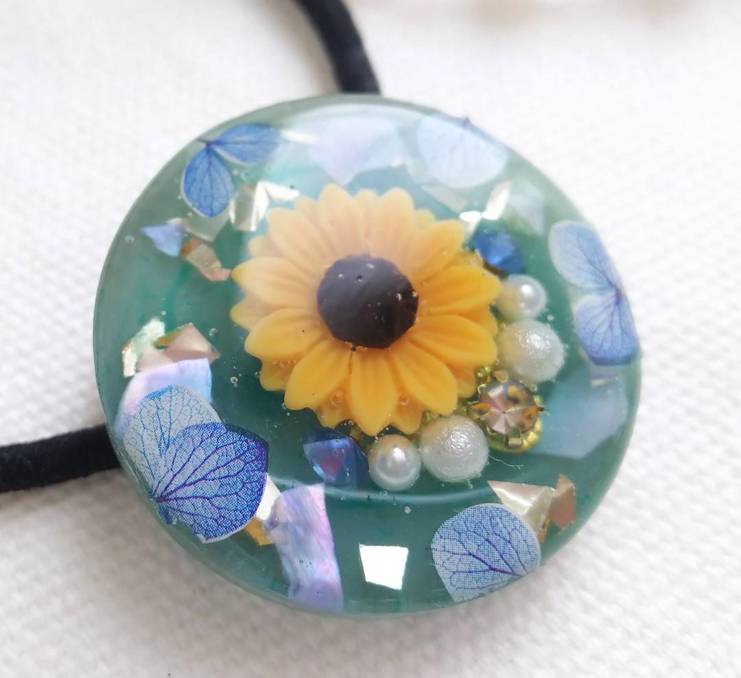 あじさいとひまわりラウンドレジンヘアゴム