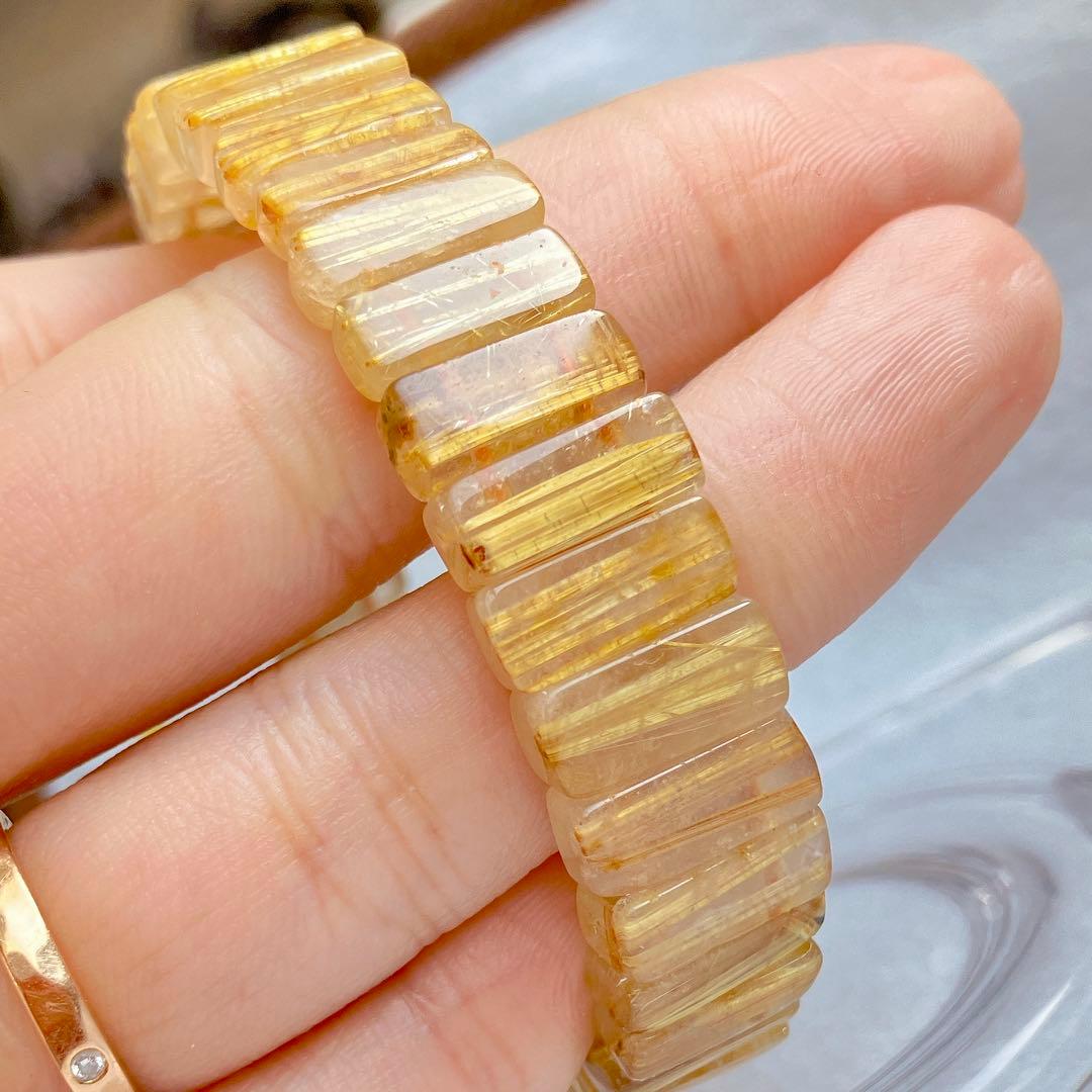 本日のお買い得！でもキラキラ！タイチンルチルクォーツ バングル 金運アップ！