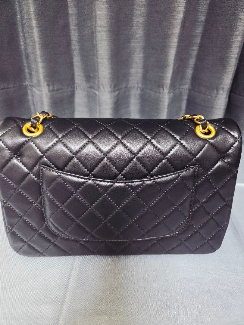 キルティングショルダー　装飾があるデザイン　25 センチノベルティ