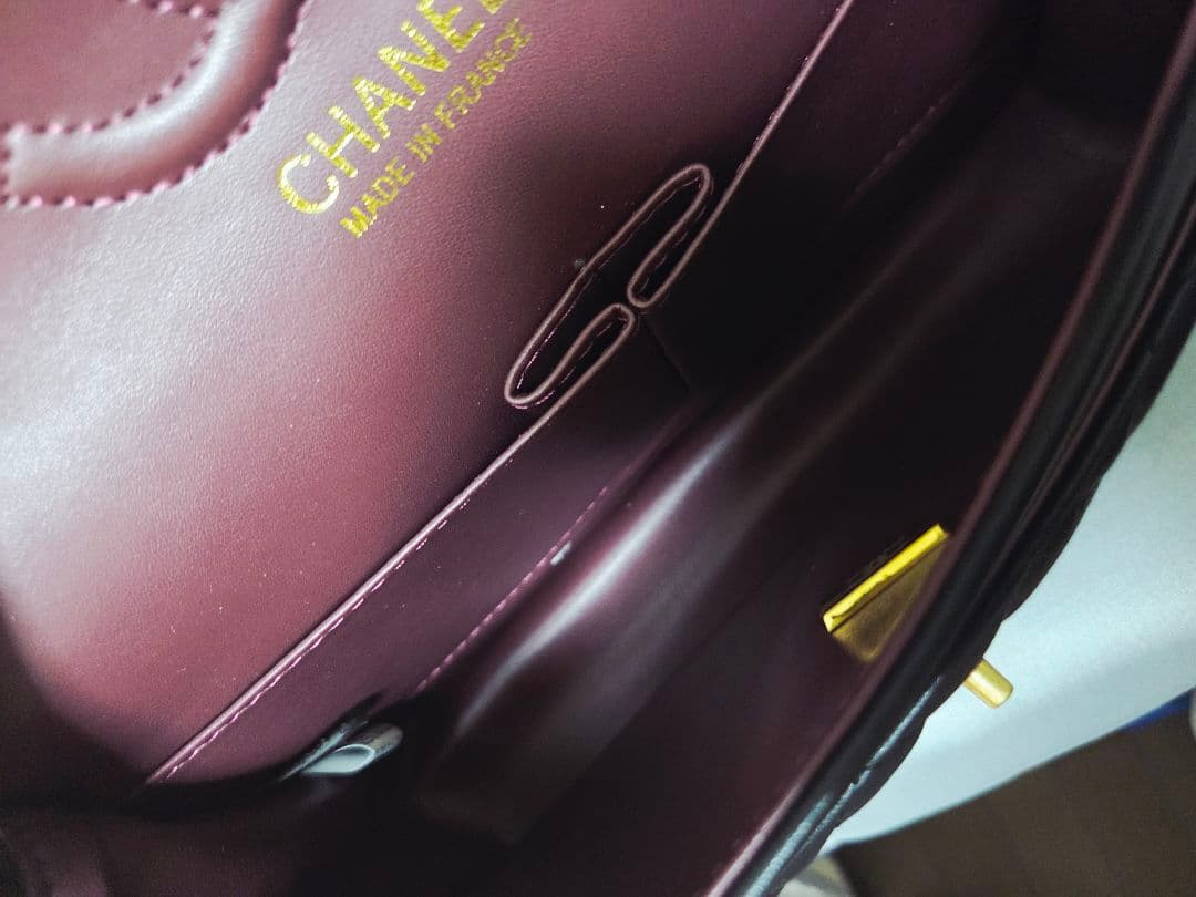 キルティングショルダー　装飾があるデザイン　25 センチノベルティ