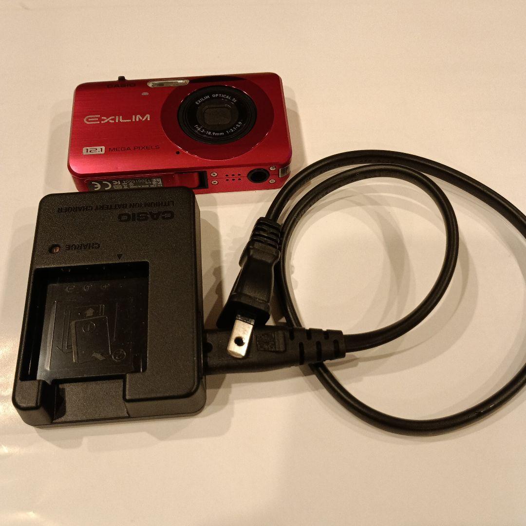 CASIO EXILIM 12.1メガピクセル レッド（充電器付)　 作動確認済