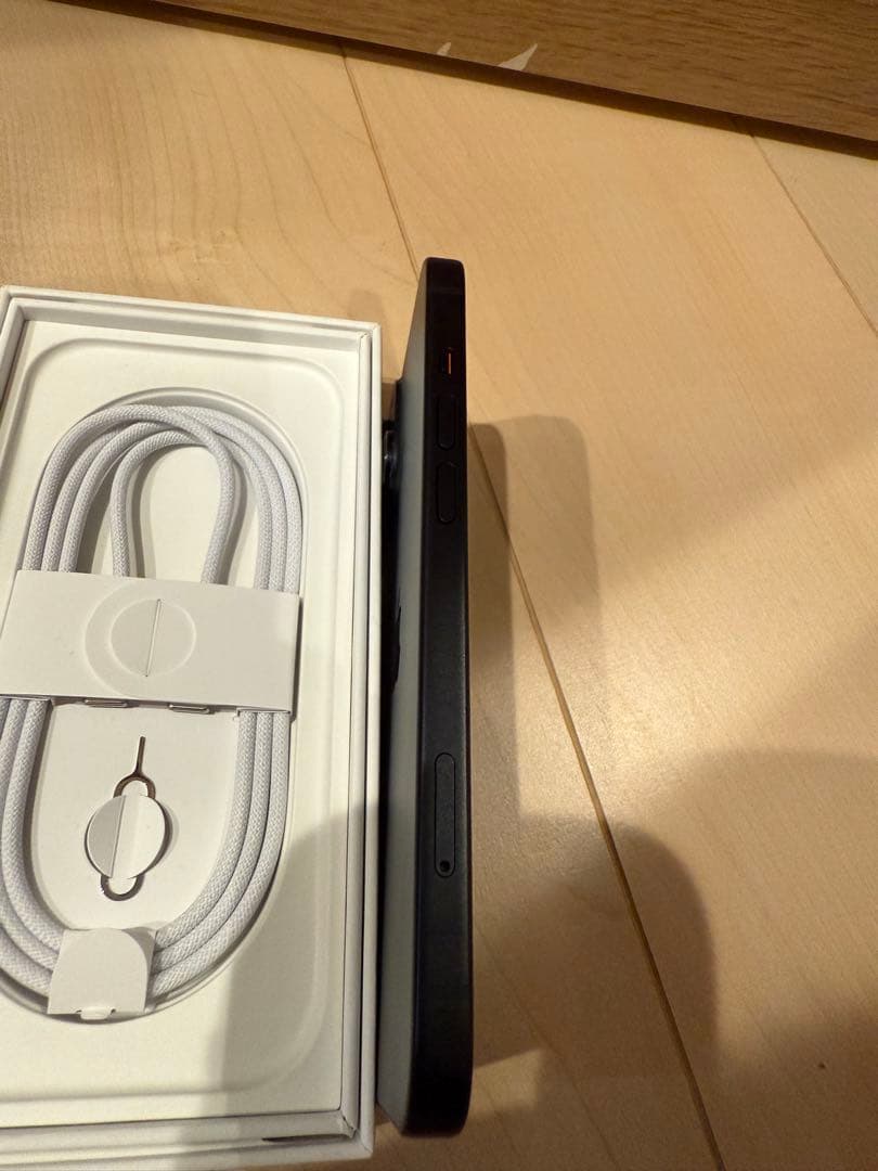 iPhone15 ブラック 256GB _限定保証、ケース、ガラスフィルム付き