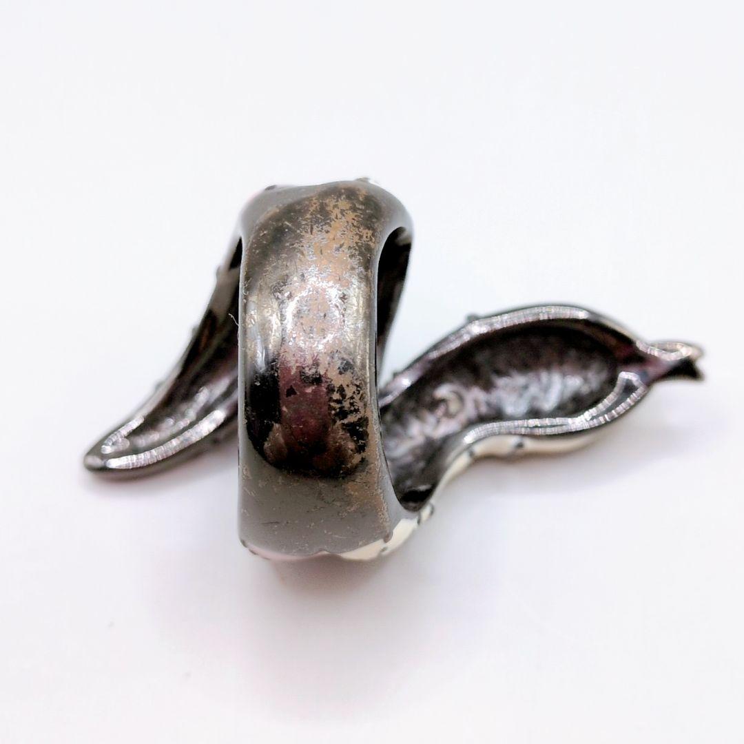 【希少モデル】 ANNA SUI白蛇リング アナスイ 指輪 ヘビ 幸運 ライン