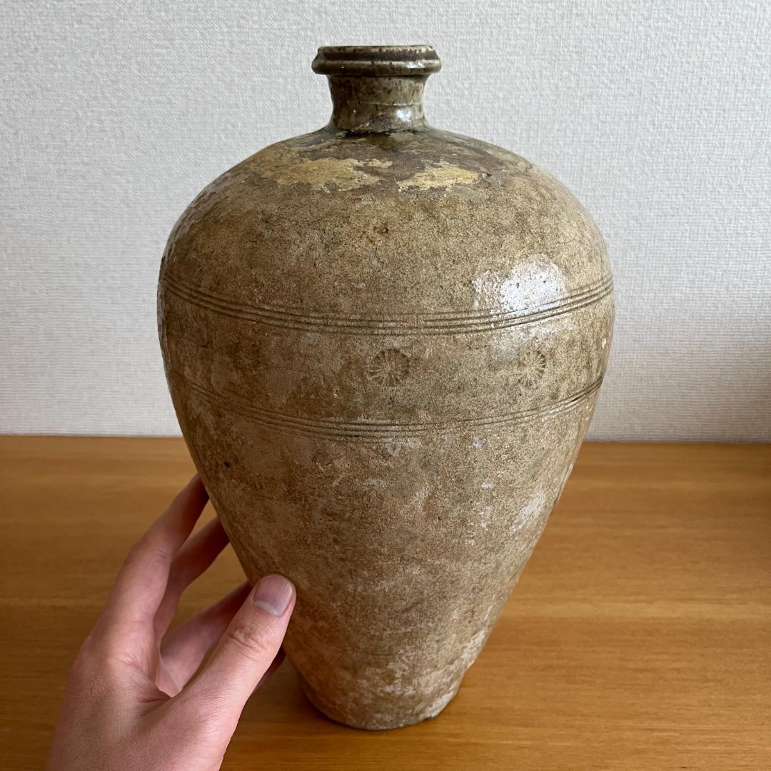 鎌倉時代 古瀬戸 灰釉瓶子 菊紋入 h32cm φ19cm