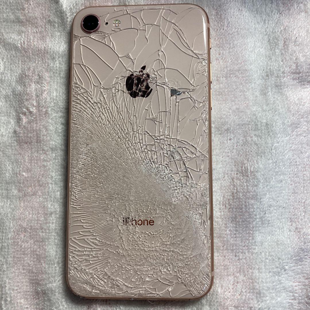 スマートフォン本体 iPhone 8 Gold 64 GB docomo