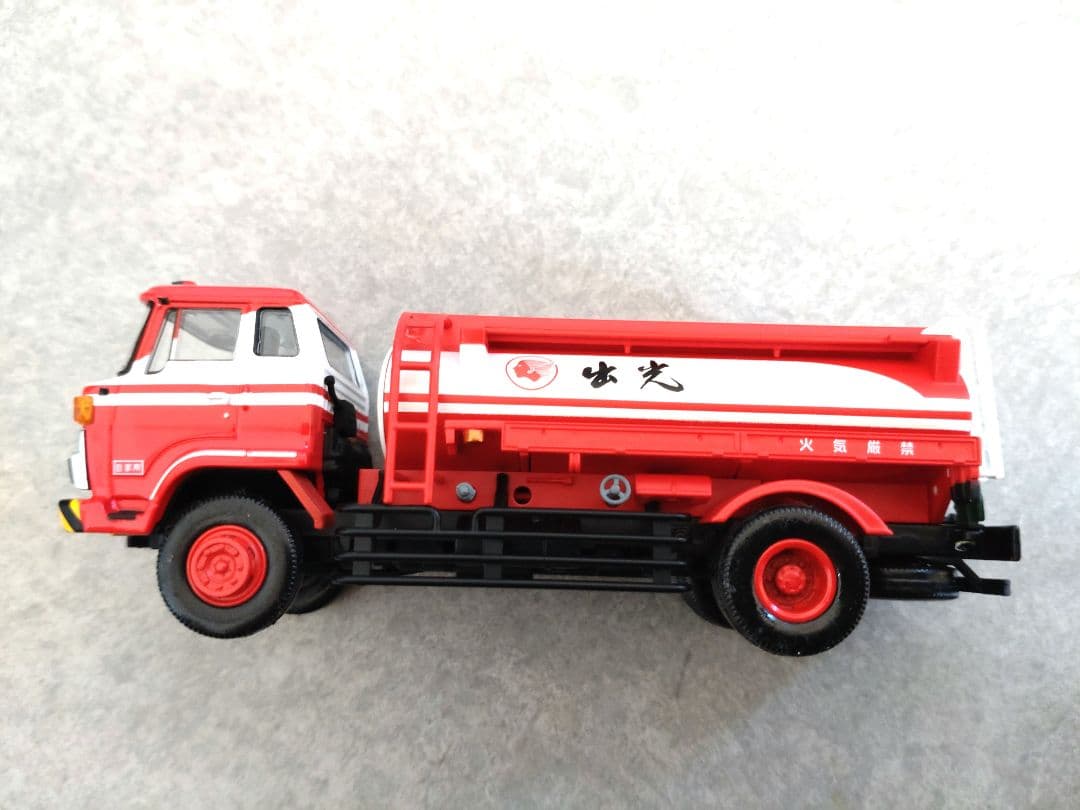 【超希少】TOMICA LIMITED VINTAGE日野タンクローリー