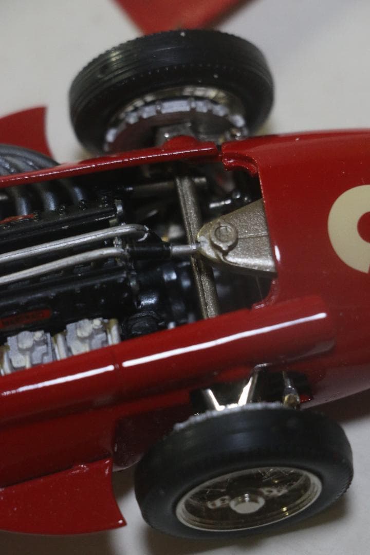 ウェスタンモデル製　マセラッティー２５０Ｆ　1／２４　１９５７独ＧＰ　ファンジオ