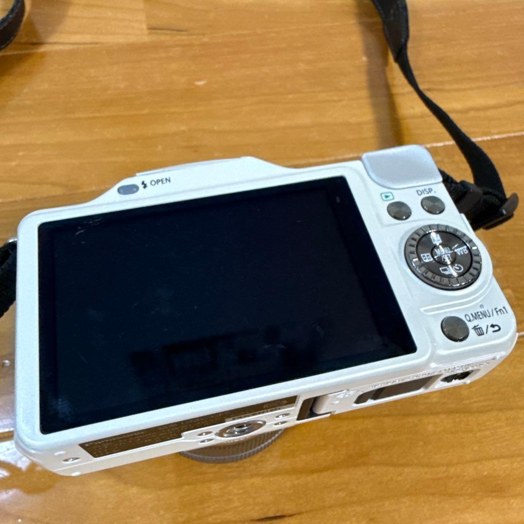 Panasonic LUMIX DMC-GF5 ダブルズームレンズキット