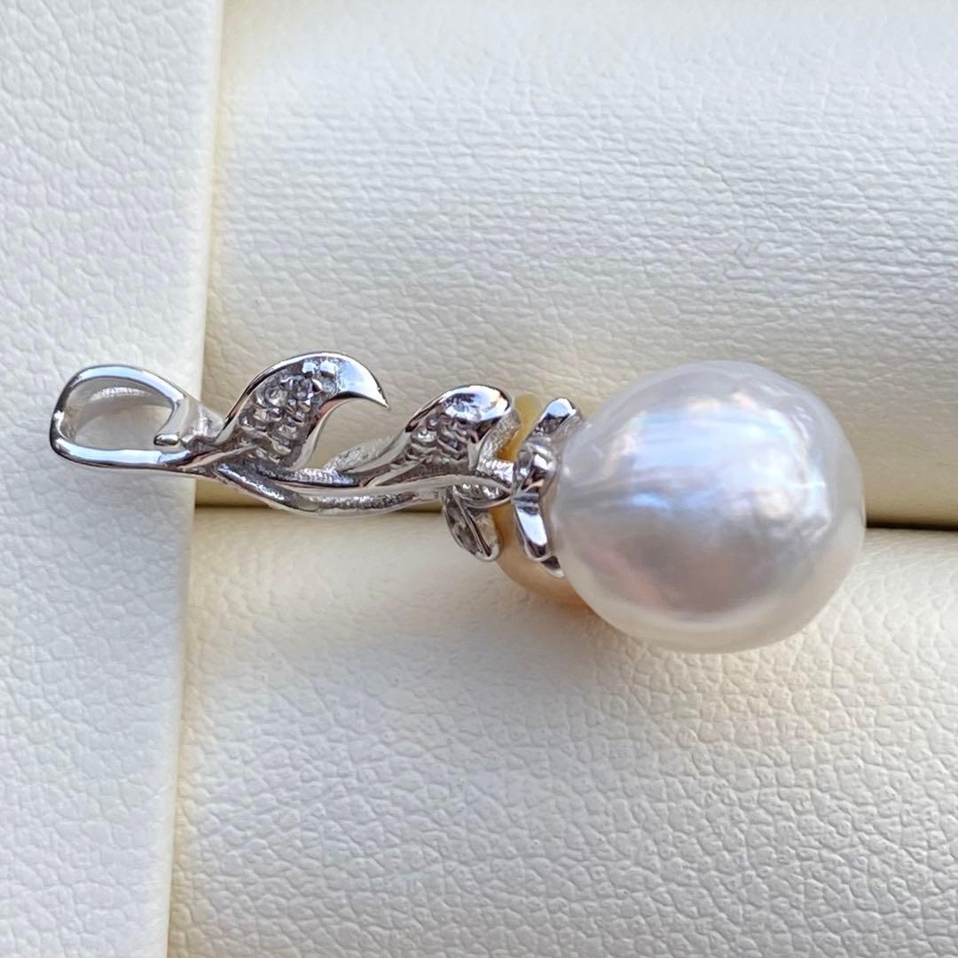 本真珠　南洋白蝶真珠ネックレストップ　10.6&9mmゴールドホワイトPT958