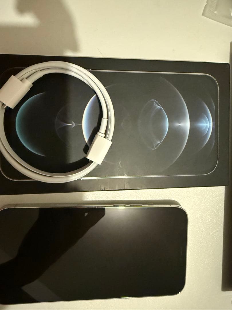 新品 iPhone12ProMax シルバー