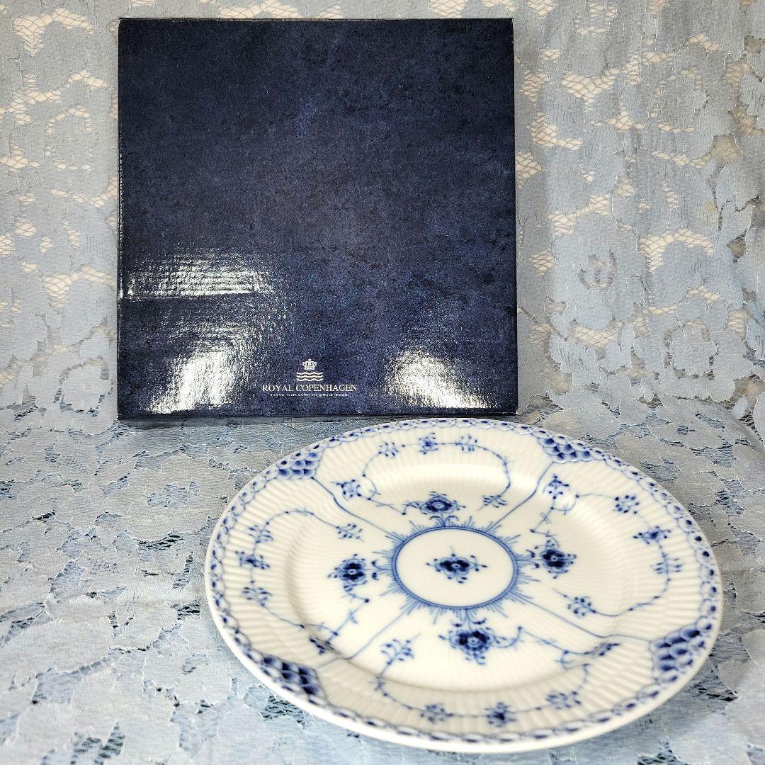 未使用、ロイヤルコペンハーゲン　ブルーハーフレース、1級品、19cm枚です。